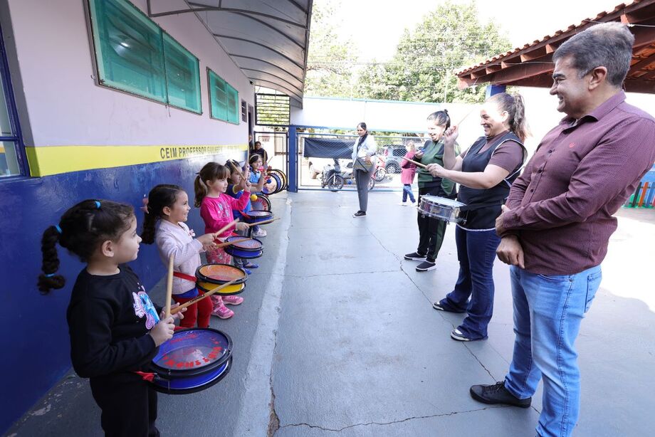 Prefeito Marçal Filho acompanha o ensaio da fanfarra kids e destaca projeto que integra as crianças nos anos iniciais
