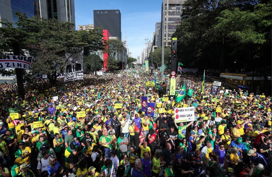 Apoiadores de Jair Bolsonaro estiveram na Avenida Paulista, neste domingo, em ato à favor do ex-presidente