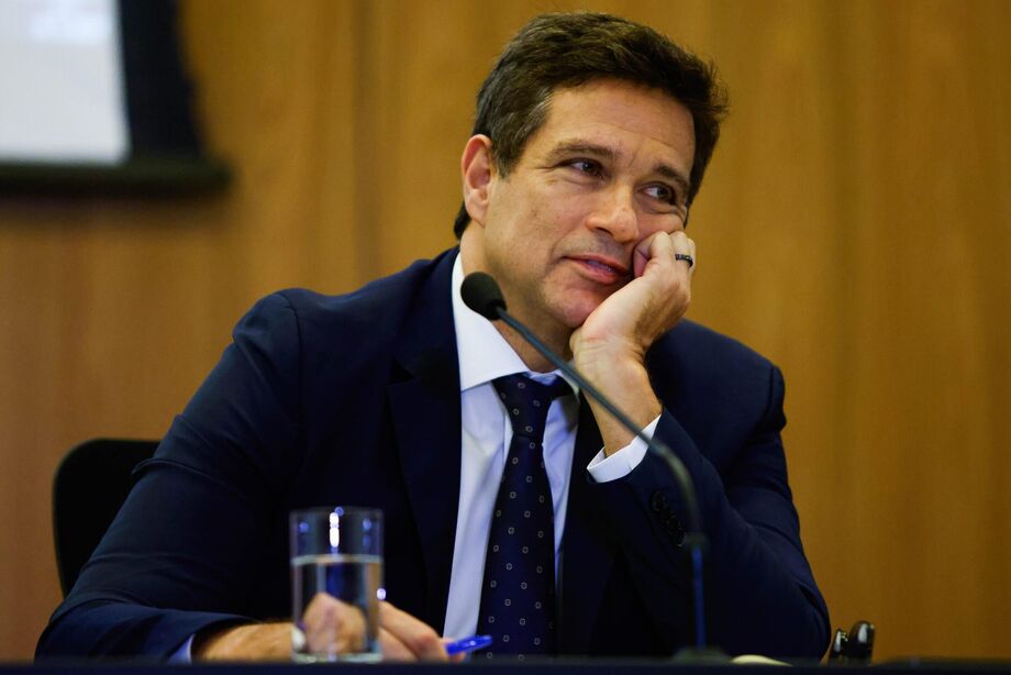 'Precisamos repensar esse modelo', diz Campos Neto.