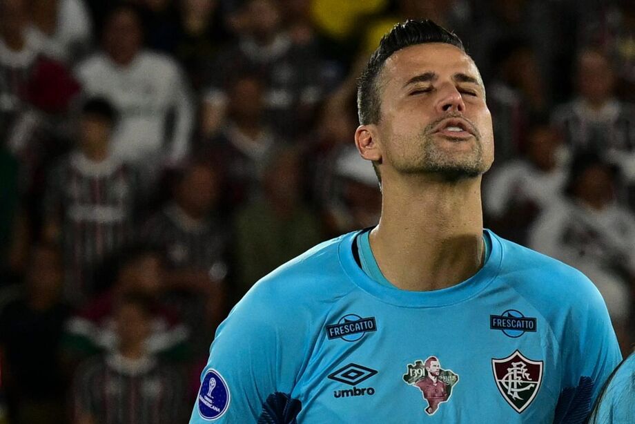 Fábio foi homenageado em partida do Fluminense contra o América de Cali pela Copa Sul-Americana.