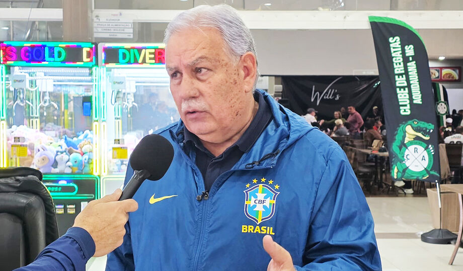 Presidente da FFMS, Estevão Petrallás, esteve presente no evento de apresentação do Clube de Regatas de Aquidauana, destacando o apoio à organização do futebol interiorano.