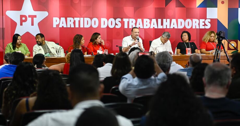 Diretório nacional do PT se reuniu ontem (23) em Brasília para eleger a nova executiva e aprovar resolução política.