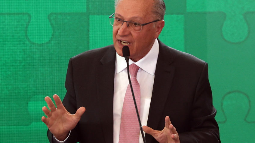 MP traz medidas para abrir mercados e manter empregos, disse o vice-presidente Geraldo Alckmin