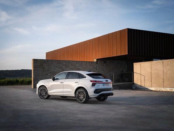 Novo Audi Q3 Sportback 2025 será produzido no Brasil a partir do segundo semestre de 2026, na fábrica da marca em São José dos Pinhais (PR)