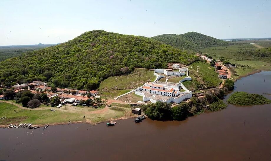 Forte Coimbra completa 250 anos com festa no Pantanal: show de Almir Sater, obras de restauração e promessa de mais turismo