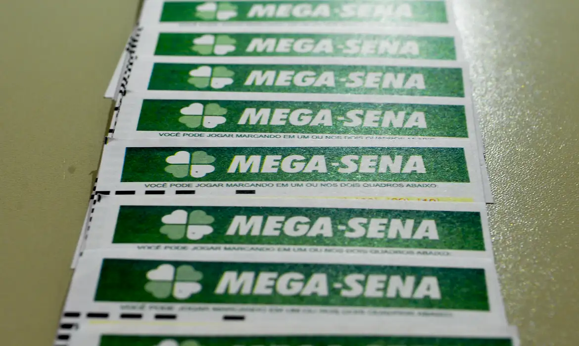 Prêmio da Mega-Sena acumula e pode chegar a R$ 8 milhões.