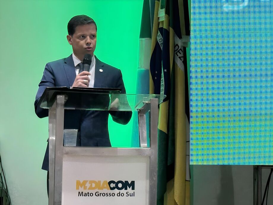 Nelson Alves Pinto Neto, diretor do Departamento de Radiodifusão Privada do Ministério das Comunicações, durante o 1º Encontro Regional de Rádio e TV em Dourados (MS)
