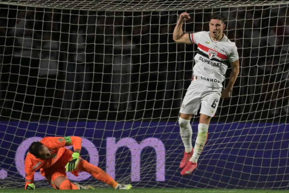 São Paulo garantiu a classificação às quartas da Libertadores após eliminar o Atlético Nacional, nos pênaltis