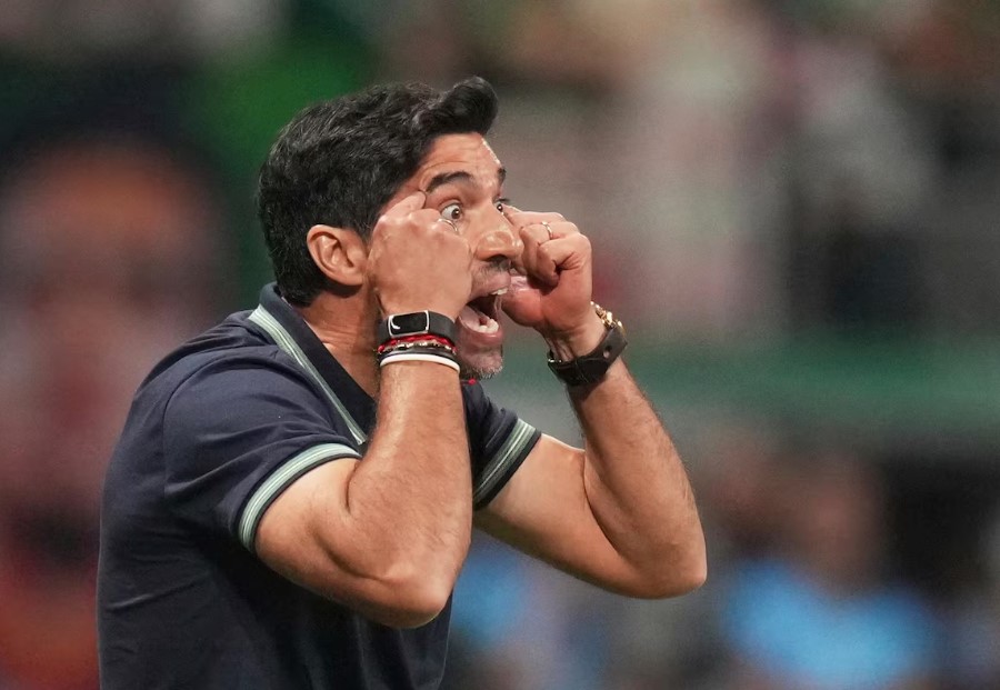 Abel vê Carlos Miguel como 3ª opção no Palmeiras