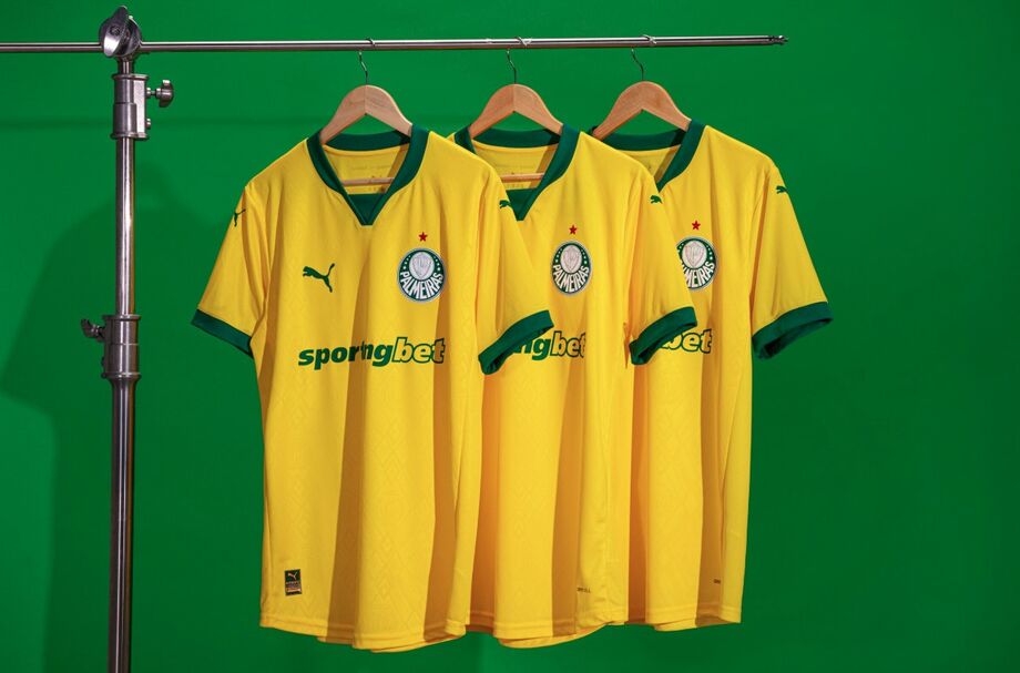 Palmeiras lançou uniforme em homenagem ao dia em que representou a seleção brasileira