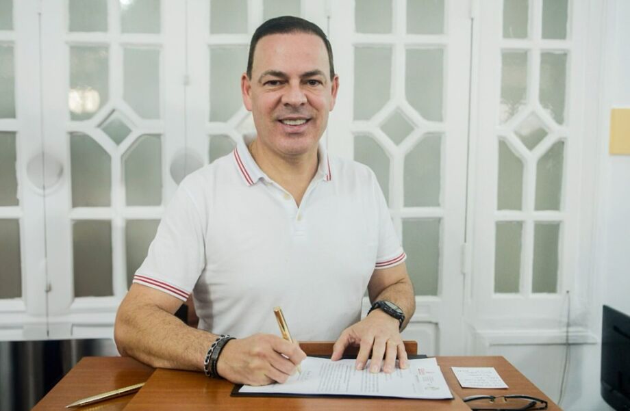 O prefeito de Garanhuns, Sivaldo Albino (PSB).