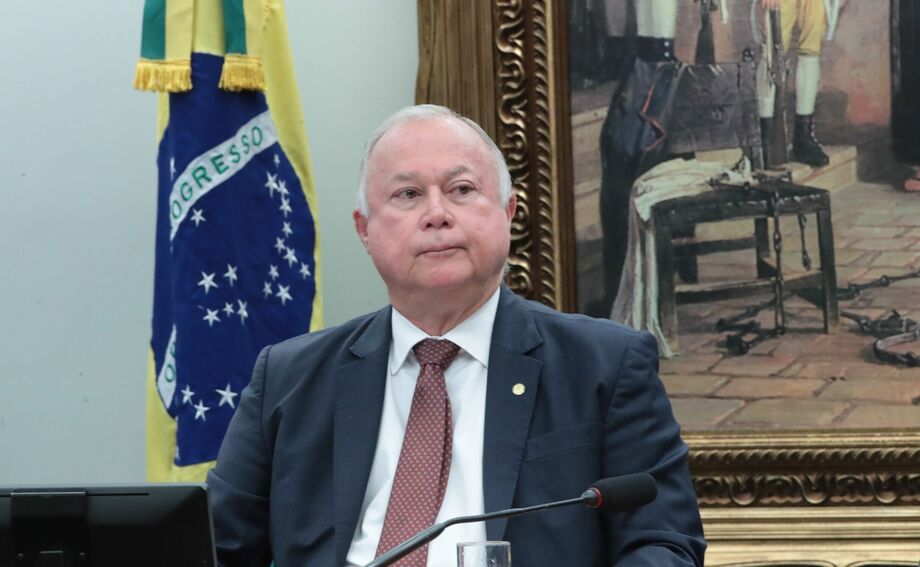 Paulo Azi, presidente da CCJ, pediu a deputados para incluir proposta na pauta desta quarta-feira, 13.