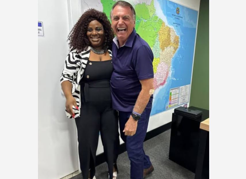 'Negona do Bolsonaro' é apoiadora do ex-presidente e ex-candidata a vereadora do Rio de Janeiro pelo PL .