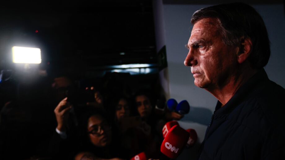 Bolsonaro é réu em processo por crimes como golpe de estado e tentativa de abolição violenta do estado democrático de direito.
