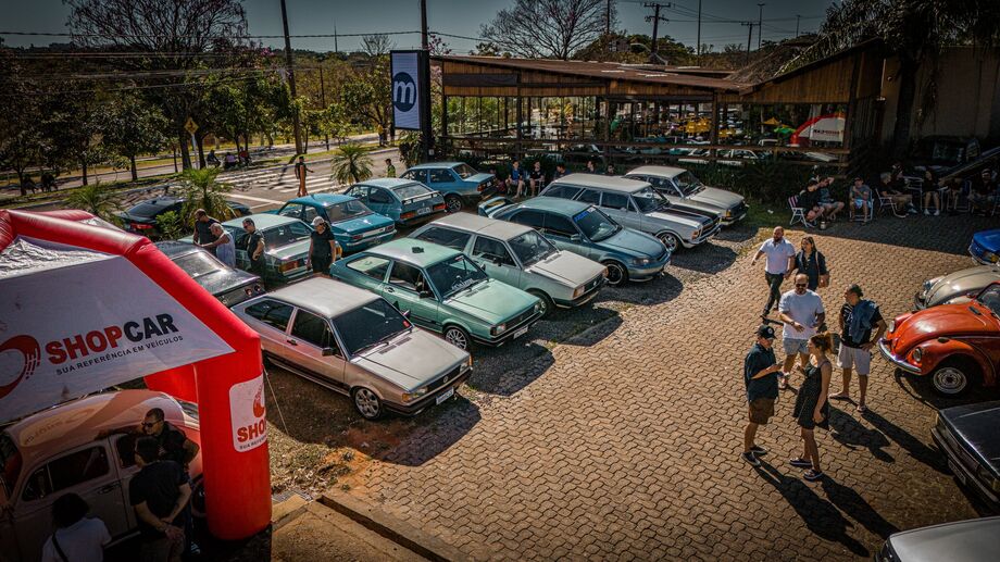RetrocarMS 2025 reúne carros clássicos, cultura e solidariedade em Campo Grande com shows e arrecadação de alimentos