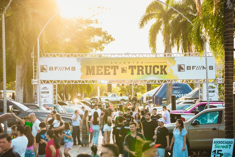 Segunda edição do Meet & Truck reúne caminhonetes e promove arrecadação solidária para famílias carentes em Campo Grande.