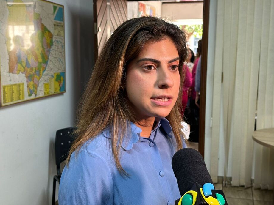 Deputada Camila Jara fica fora de lista de denúncias, mas pode ser incluída após análise de imagens