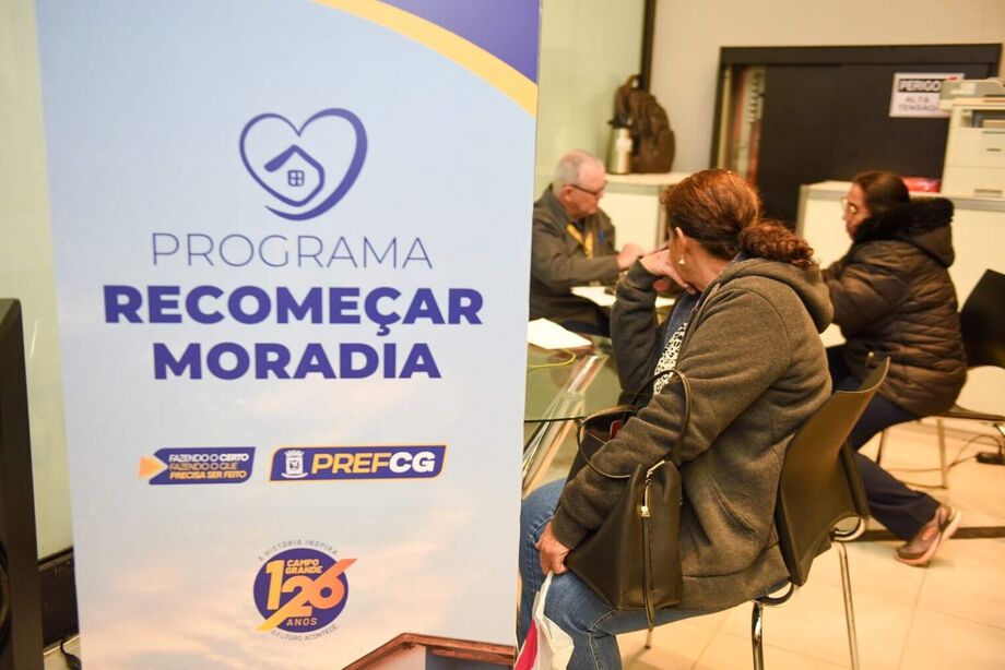 Mulheres vítimas de violência e pessoas com deficiência terão acesso a auxílio emergencial por meio do Programa Recomeçar Moradia.