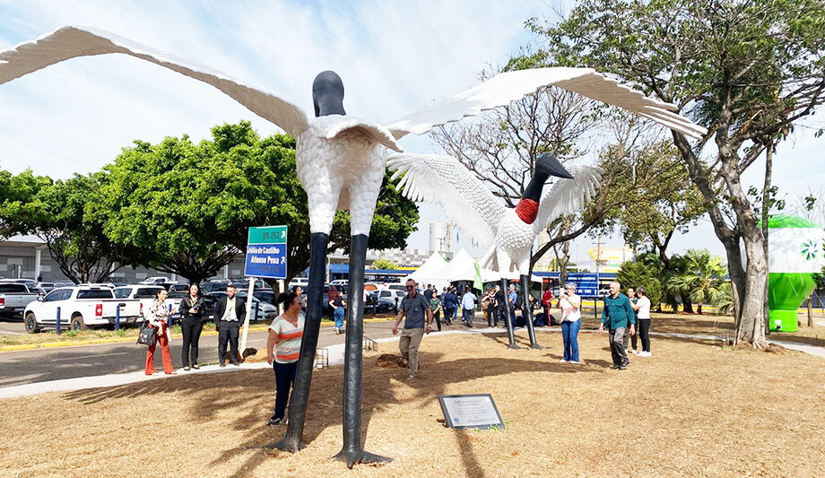 Campo Grande celebra sua história: A restauração do monumento, entregue no aniversário de 126 anos da cidade, fortalece o turismo e a identidade cultural de Campo Grande, com a colaboração do Sicredi e Aena Brasil.