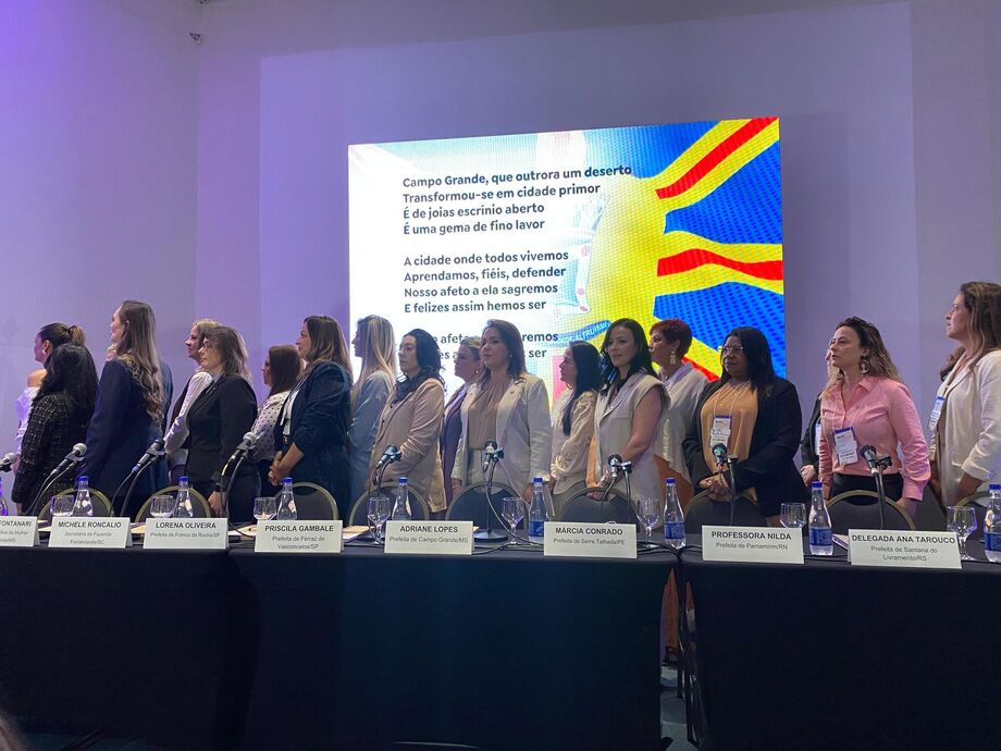 Prefeita Adriane Lopes recebe lideranças femininas de todo o Brasil no evento 'Elas Governam', realizado pela primeira vez fora de Brasília.