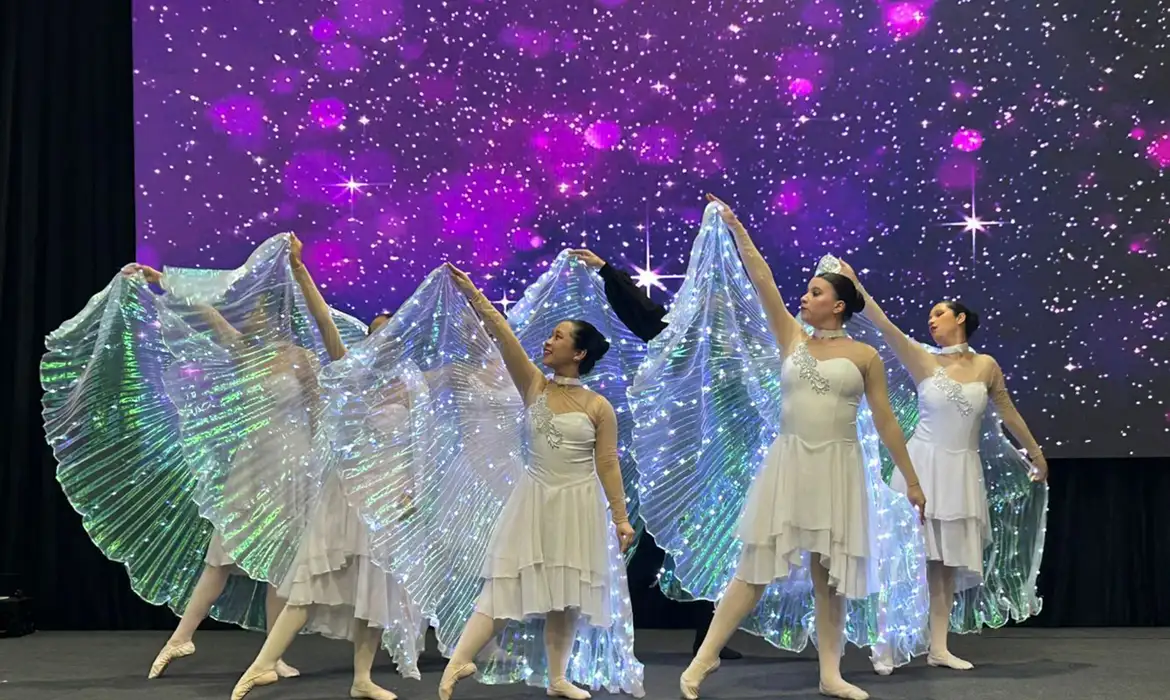 Apresentação da Cia de Ballet de Cegos.