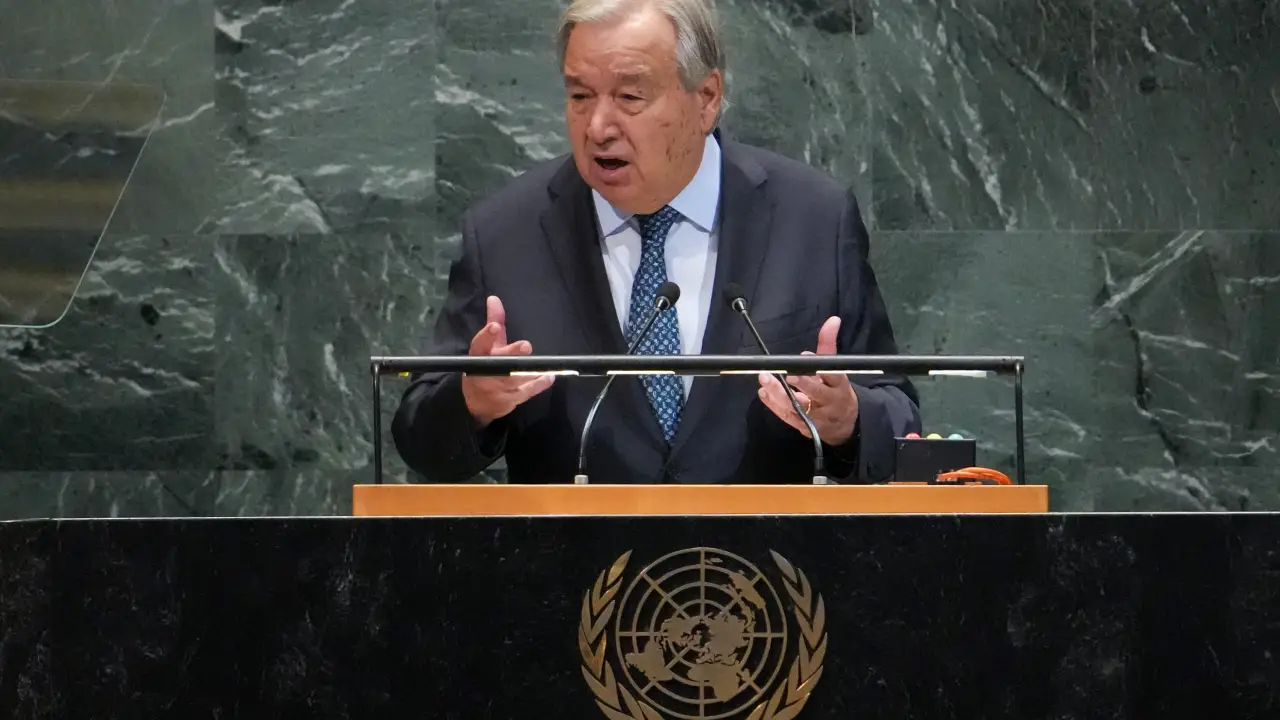Secretário-geral das Nações Unidas, António Guterres, discursa durante abertura de debates da Assembleia Geral.