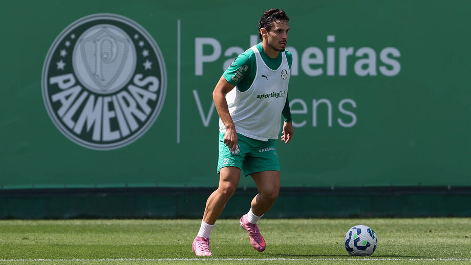 Recuperado, Raphael Veiga celebra volta sem dores e projeta reta final com o Palmeiras.