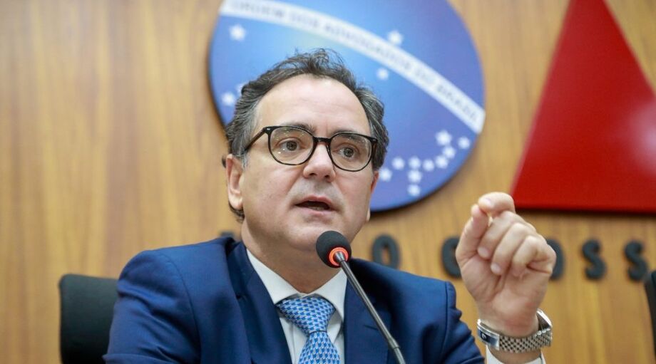 Presidente da OAB/MS, Bitto Pereira, critica a PEC dos Precatórios e defende ação no STF para garantir o pagamento a credores.