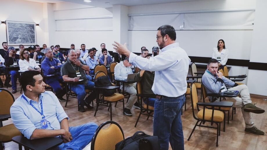 Workshop em Dourados mostra como integrar suinocultura, agricultura e pecuária pode gerar eficiência, crédito de carbono e sustentabilidade.