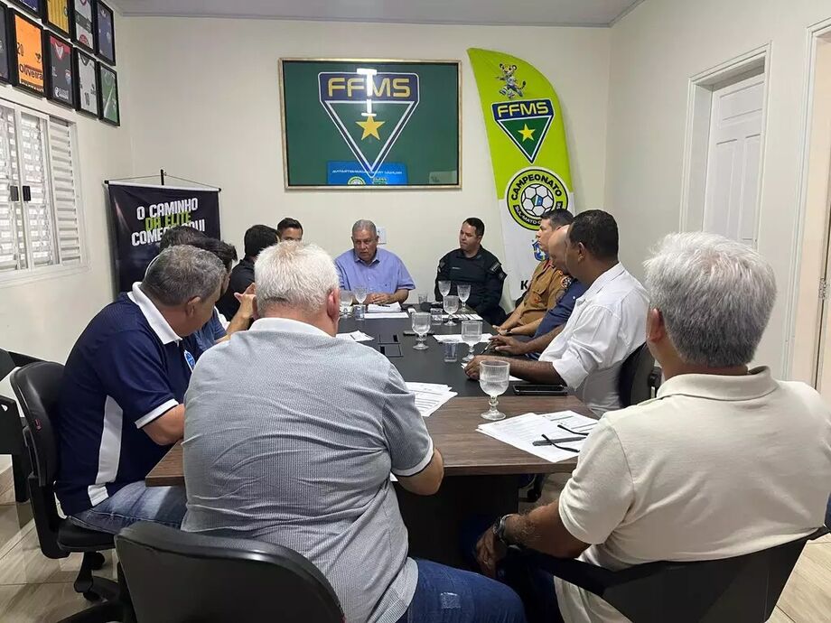 Representantes da FFMS, clubes e órgãos de segurança se reúnem para definir detalhes e exigências técnicas do Campeonato Estadual 2026.