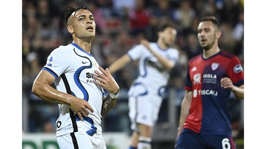 Lautaro Martinez volta a ser titular na Inter de Milão e marca na vitória sobre Cagliari