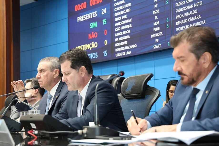 Os parlamentares aprovaram outras seis propostas na Ordem do Dia da sessão desta terça-feira