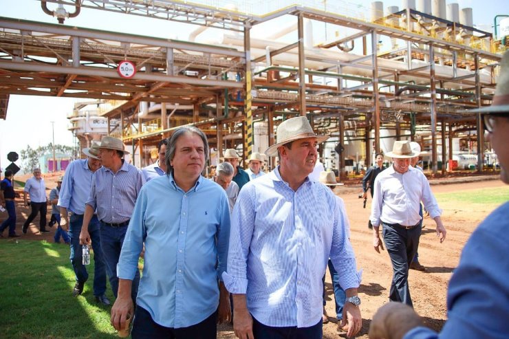 Caravina destaca avanços em Cassilândia e Paranaíba com investimentos em infraestrutura e energia limpa.