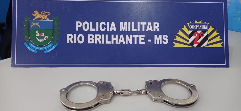 Material divulgado pela Polícia Militar de Rio Brilhante (MS) após cumprimento de mandado de prisão contra homem com diversas passagens criminais