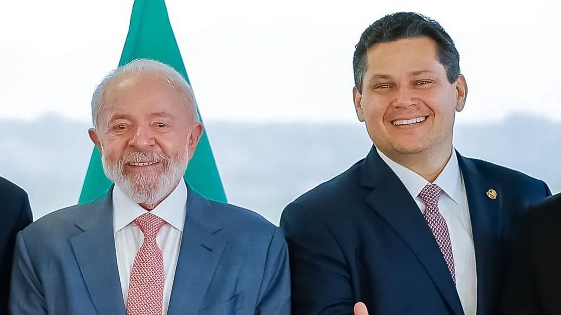 Davi Alcolumbre agradece a Lula por avanço na licença da Petrobras na Margem Equatorial.