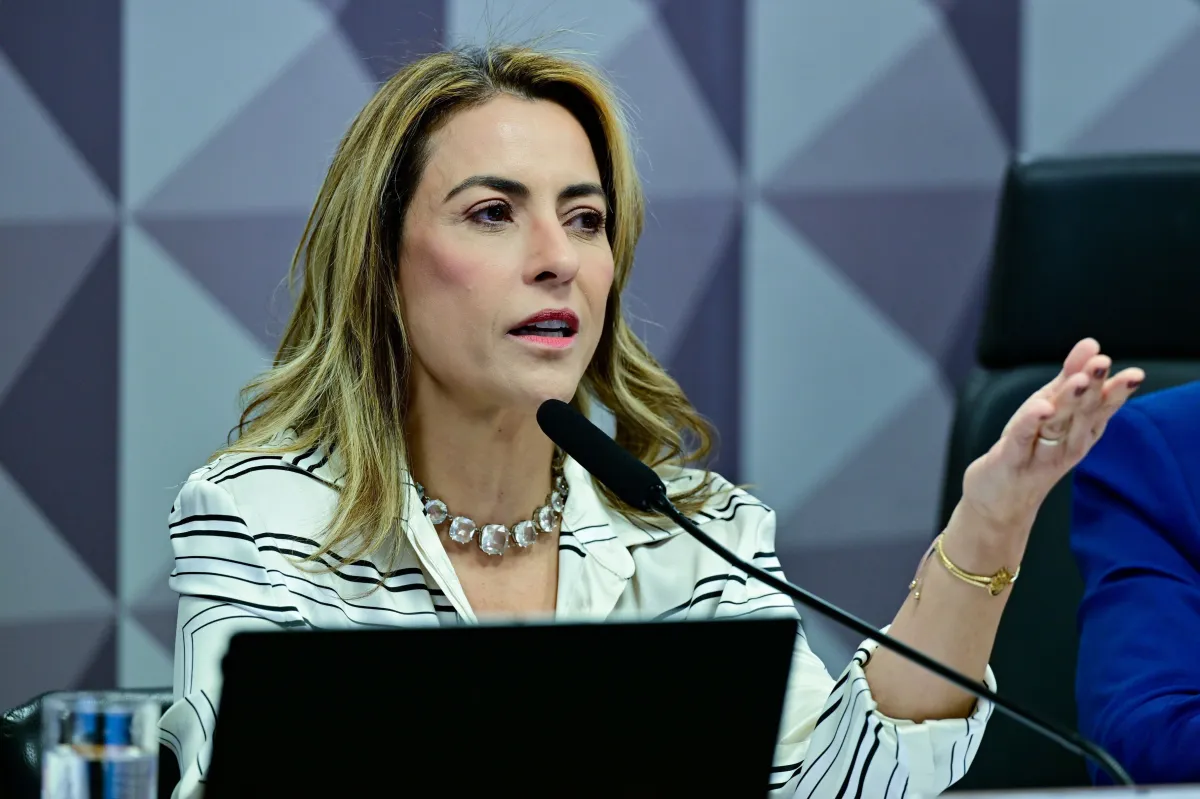 Soraya Thronicke em pronunciamento; parlamentar confirma desconhecimento sobre a Operação Rosa Branca