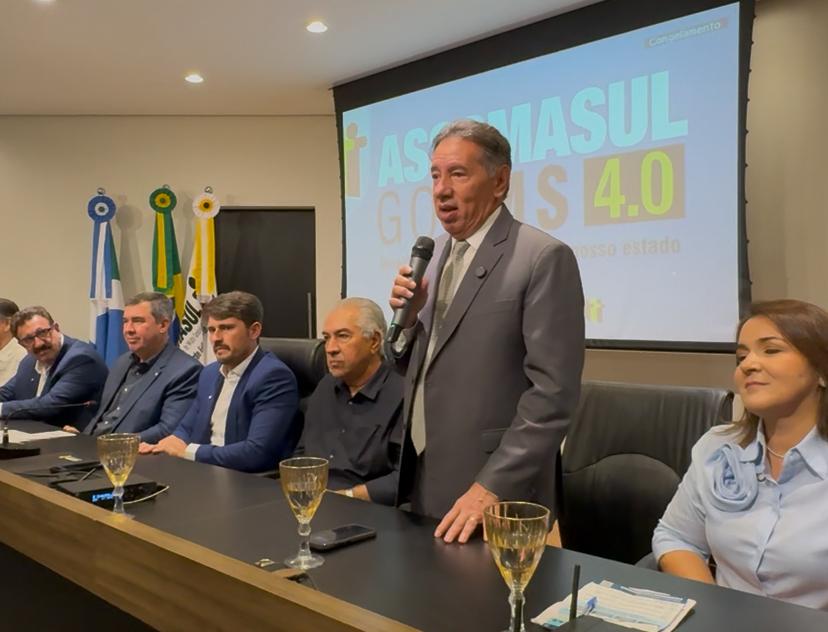 Capacitação fortalece inclusão social, declara Gerson em evento com prefeitos.