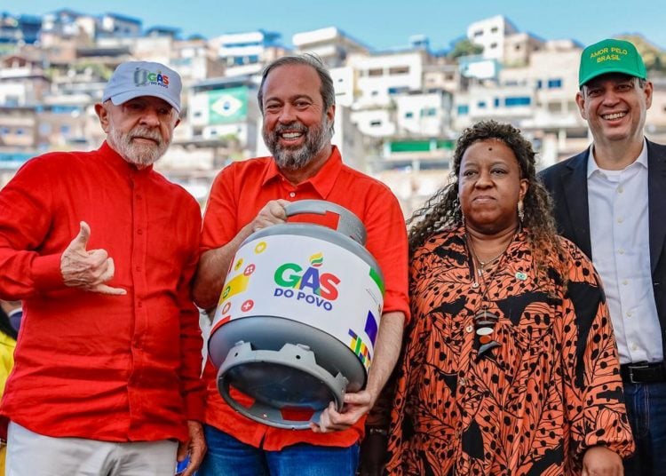 Programa Gás do Povo foi lançado nesta quarta-feira (4), em Belo Horizonte