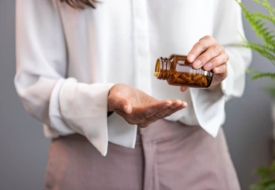 Suplementos alimentares ganharam popularidade nos últimos anos, mas antes da compra é importante conversar com seu médico sobre a real necessidade de suplementar a dieta.