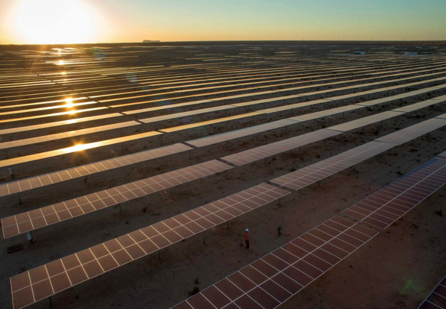 Brasil é bom 'palco' para investimento em fontes renováveis, pois vem crescendo em energia solar e eólica.