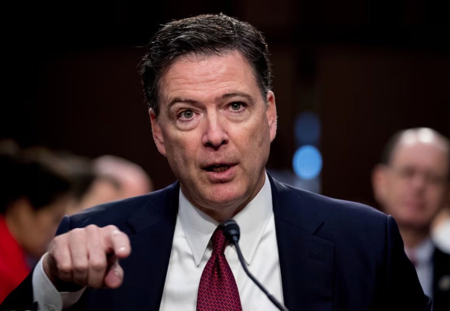 O ex-diretor do FBI, James Comey.
