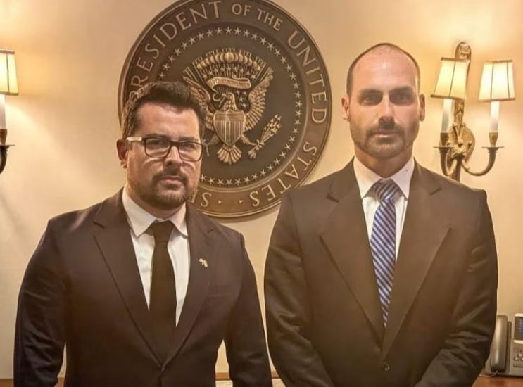 Eduardo Bolsonaro e Paulo Figueiredo em reunião com o governo americano