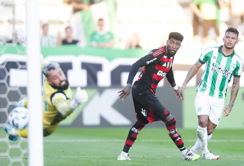 Flamengo em partida contra o Juventude, pelo Brasileirão.