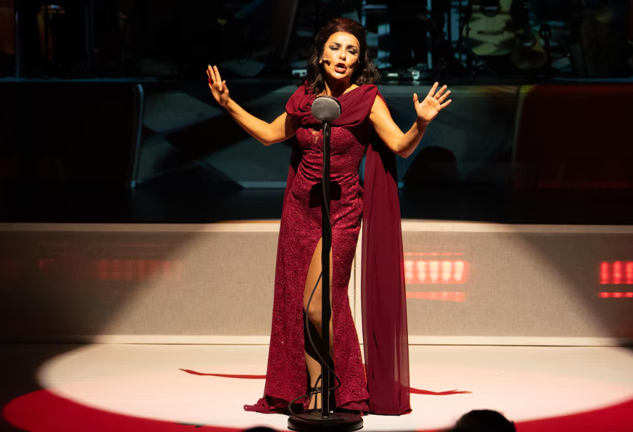 Amanda Acosta estreia o musical 'Norma Bengell, O Brasil em Revista' nesta sexta, 19, no Teatro do Sesi, em São Paulo.