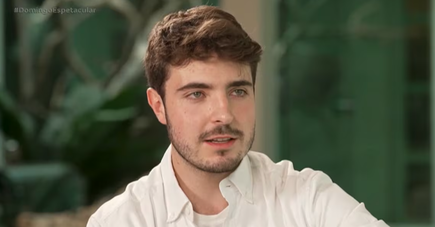 João Augusto Liberato, filho do apresentador Gugu. O jovem oficializou sua mudança de volta ao Brasil após morar e estudar nos Estados Unidos e fala sobre planos para continuar legado do pai na TV.