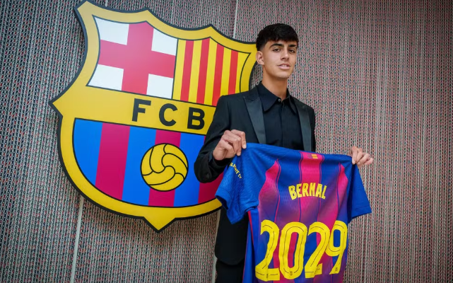 Marc Bernal renova contrato com o Barcelona até 2029