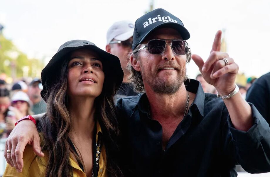 Matthew McConaughey contou que decisão de casar com Camila Alves foi inspirada por pergunta do filho Levi