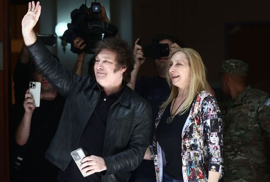 Karina Milei, secretária-geral da presidência da Argentina, é alvo de gravações divulgadas ilegalmente