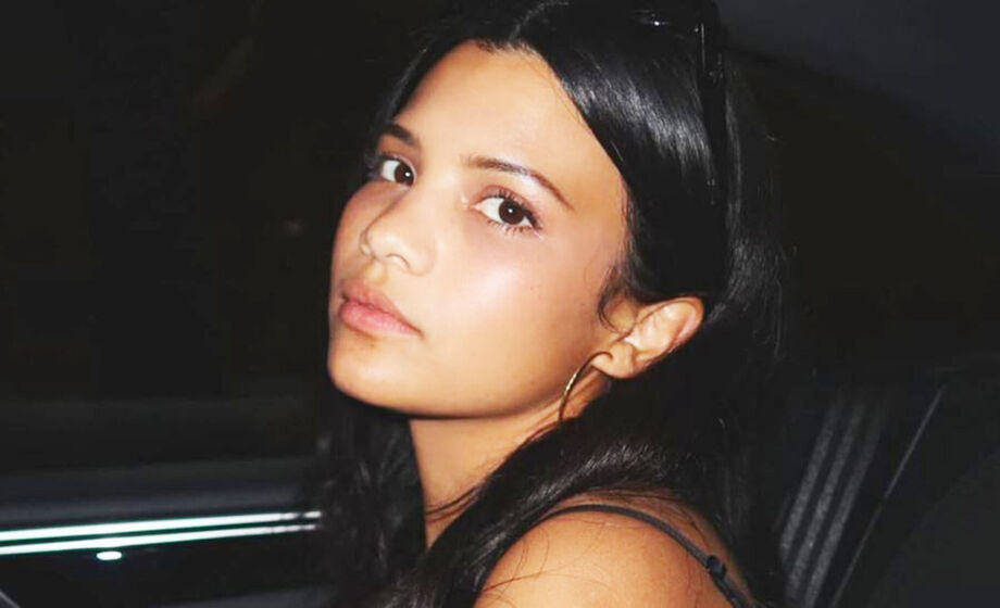 Nikki Rodriguez interpreta Jackie na série 'Minha Vida Com a Família Walter', da Netflix