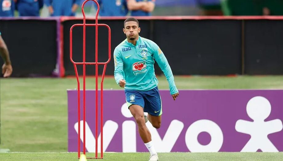 Samuel Lino deve estrear pelo Brasil contra a Bolívia, formando ataque ao lado de Luiz Henrique e Richarlison.